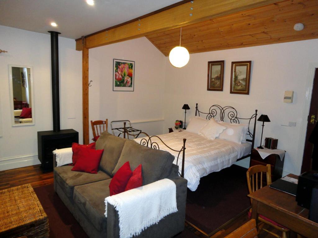 בלגרייב Stone'S Throw Cottage Bed And Breakfast חדר תמונה