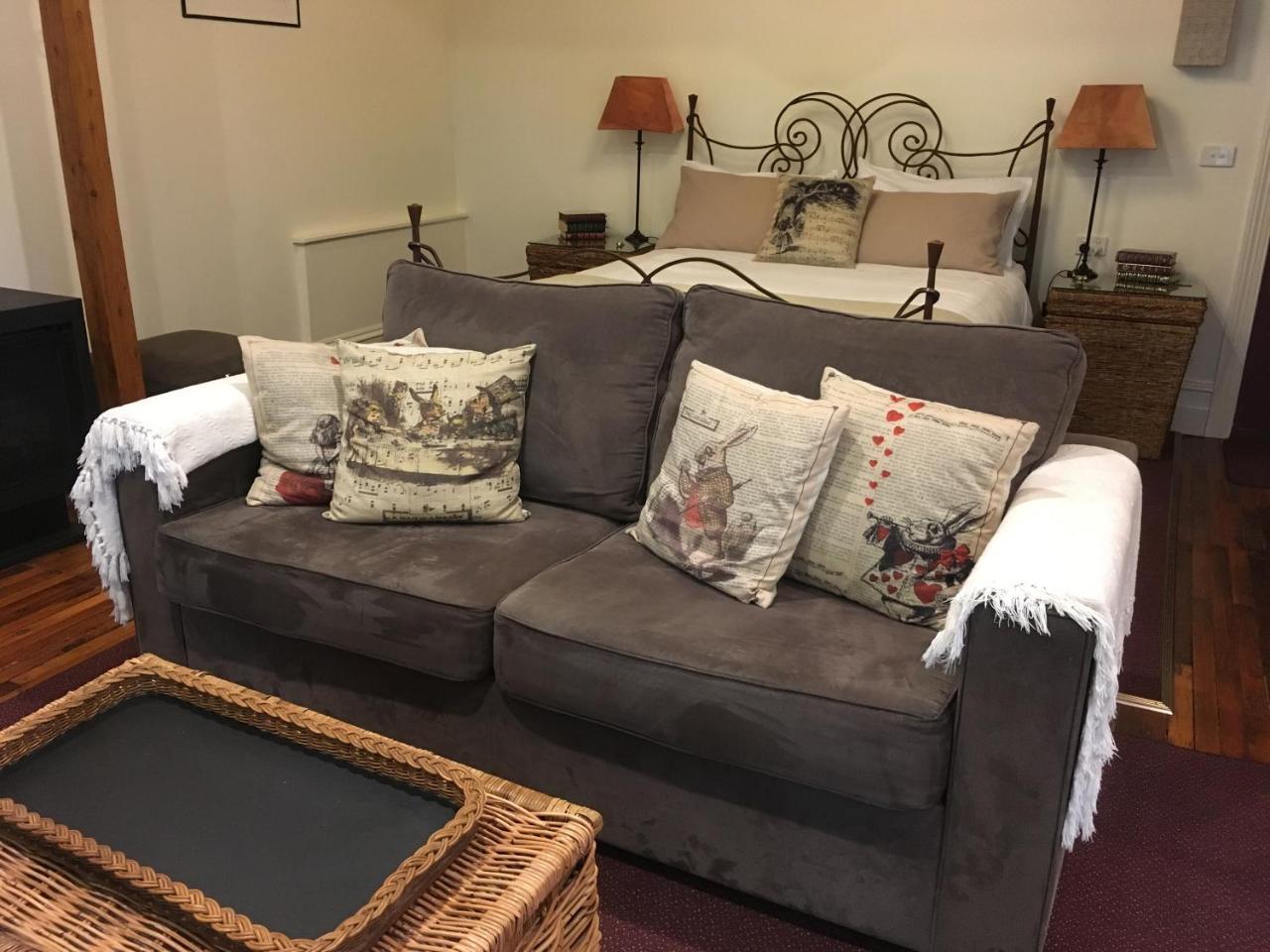 בלגרייב Stone'S Throw Cottage Bed And Breakfast מראה חיצוני תמונה